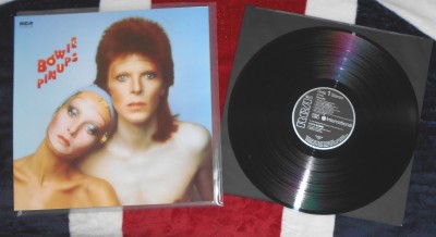 DP-Bowie Pinups 1.jpg